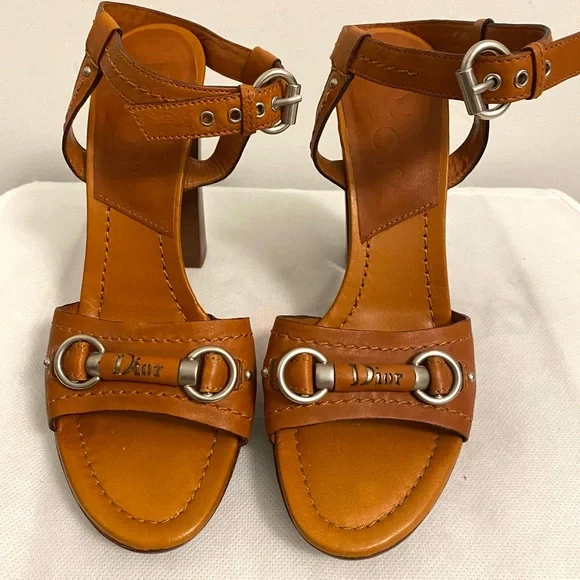 Authentic Dior heels - Picture 2 of 10